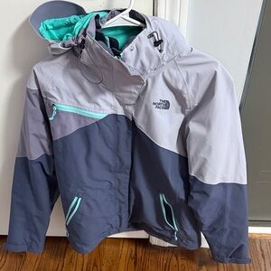 Woman’s The North Face Charcoal and Mint Jacket Size Medium
